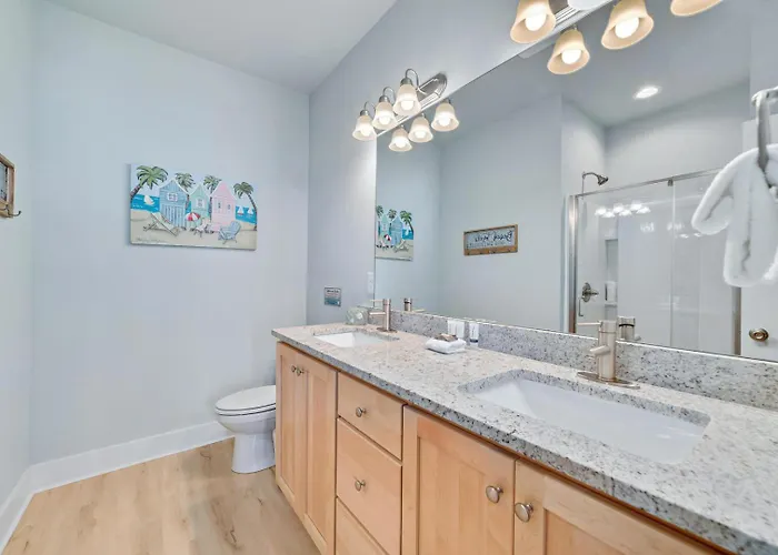 New Coastal W/ Gulf View, Shared Pool Holiday home